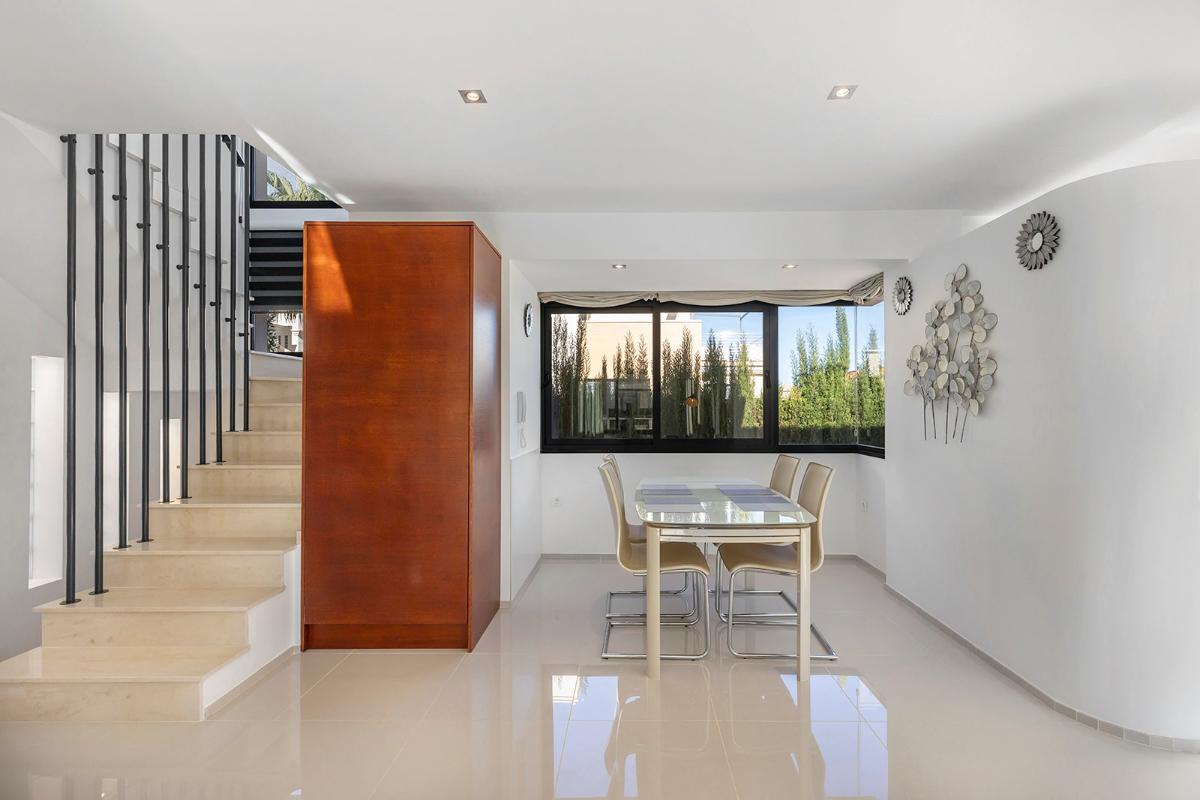 Villa in Orihuela, Alicante, Spain 5 bedrooms, 296 sq.m. No. 112945