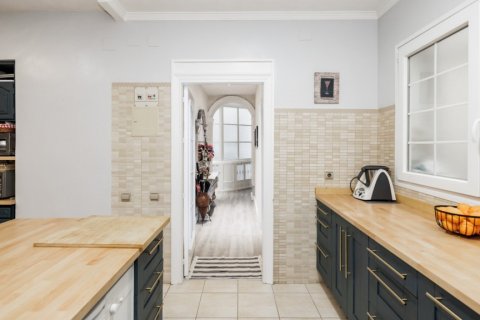 Apartment for sale Cadiz, Spain 5 bedrooms, 212 sq.m. No. 92077 - photo 9
