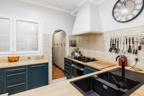 Apartment for sale Cadiz, Spain 5 bedrooms, 212 sq.m. No. 92077 - photo 8