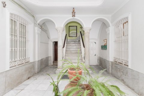 Apartment for sale Cadiz, Spain 5 bedrooms, 212 sq.m. No. 92077 - photo 23