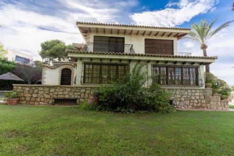 Villa for sale Alicante, Spain 8 bedrooms, 473 sq.m. No. 118044 - photo 21