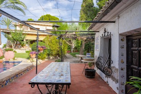 Villa for sale Alicante, Spain 8 bedrooms, 473 sq.m. No. 118044 - photo 27