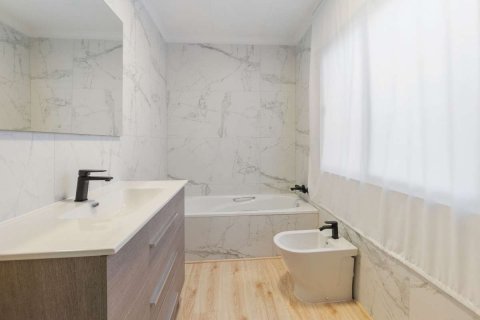 Villa pārdošanā Alicante, Spānijā 5 istabas, 240 m2 Nr. 115042 - attēls 8