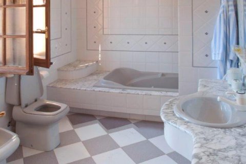 Huvila myytävänä Alicante, Espanja, 5 makuuhuonetta, 860 m2 No. 115045 - kuva 12