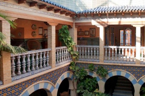 Huvila myytävänä Alicante, Espanja, 5 makuuhuonetta, 860 m2 No. 115045 - kuva 4