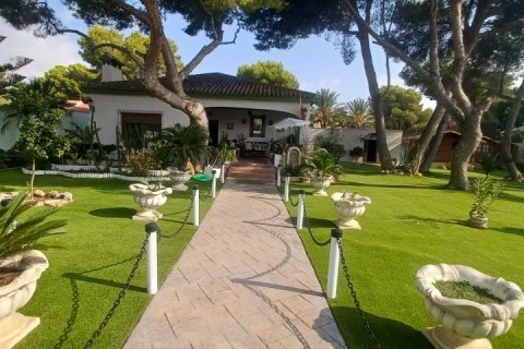 Villa for sale Alicante, Spain 3 bedrooms, 250 sq.m. No. 115036 - photo 3
