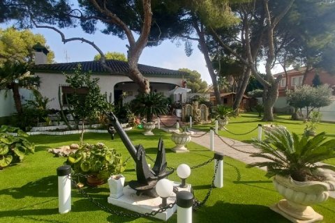 Villa for sale Alicante, Spain 3 bedrooms, 250 sq.m. No. 115036 - photo 6