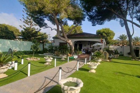 Villa for sale Alicante, Spain 3 bedrooms, 250 sq.m. No. 115036 - photo 1