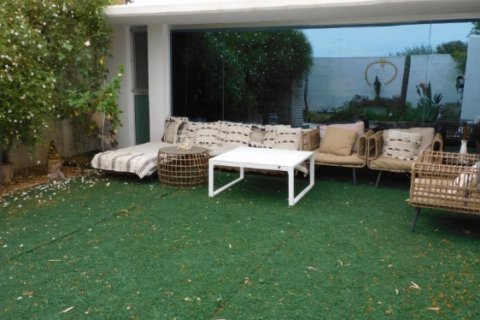 Villa for sale Alicante, Spain 6 bedrooms, 280 sq.m. No. 115046 - photo 11