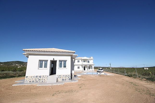 Villa in Pinoso, Alicante, Spain 3 bedrooms, 150 sq.m. No. 87017