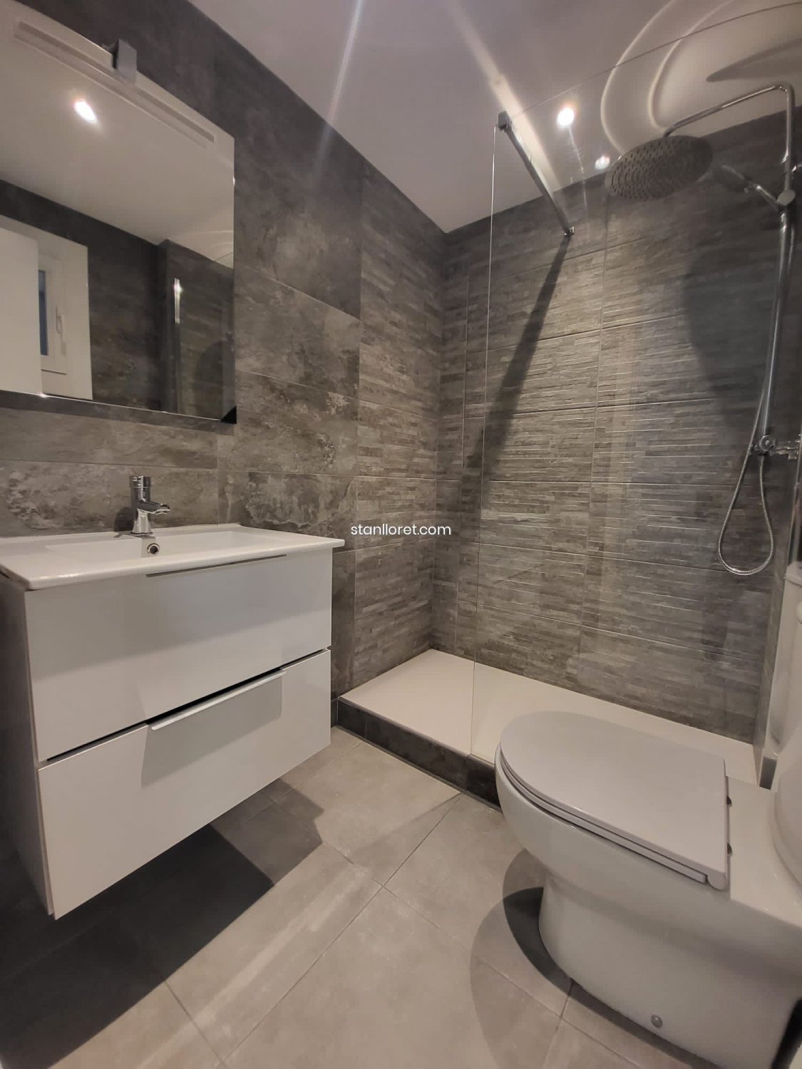 Apartament w Barcelona, Hiszpania 3 sypialnie, 54 mkw. nr 104054