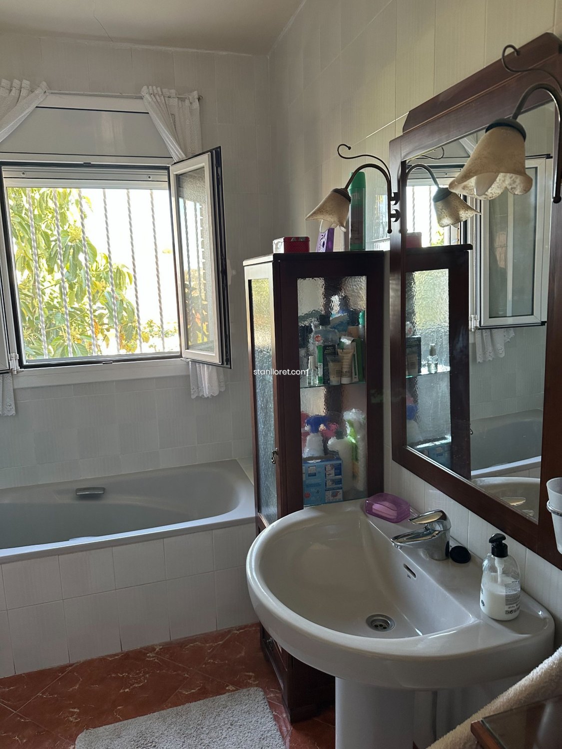 Villa en Lloret de Mar, Gerona, España 5 dormitorios, 165 m2 No. 104051