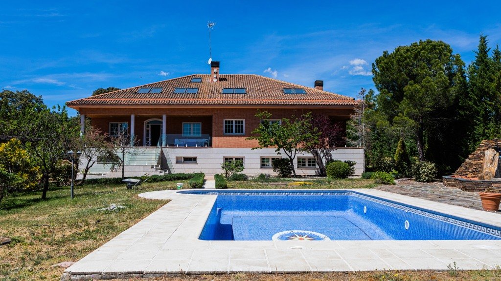 Villa in El Escorial, Madrid, Spanien 8 Schlafzimmer, 1294 m2 Nr. 105710
