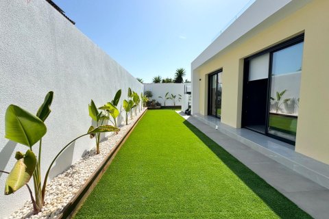 Villa for sale Torrevieja, Alicante, Spain 3 bedrooms, 125 sq.m. No. 109042 - photo 6