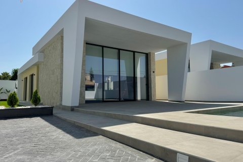 Villa for sale Torrevieja, Alicante, Spain 3 bedrooms, 125 sq.m. No. 109042 - photo 1