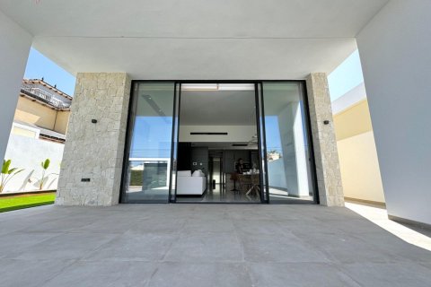 Villa for sale Torrevieja, Alicante, Spain 3 bedrooms, 125 sq.m. No. 109042 - photo 20