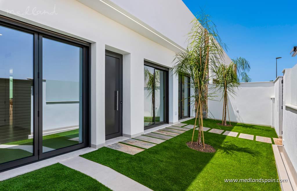 Villa in Los Alcazares, Murcia, Spain 3 bedrooms, 109 sq.m. No. 104840