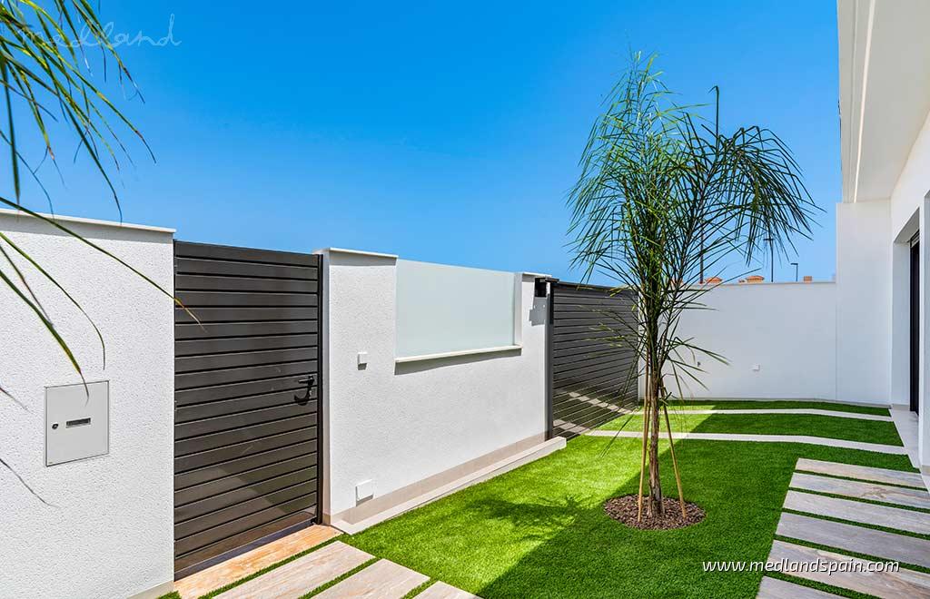 Villa in Los Alcazares, Murcia, Spain 3 bedrooms, 109 sq.m. No. 104840