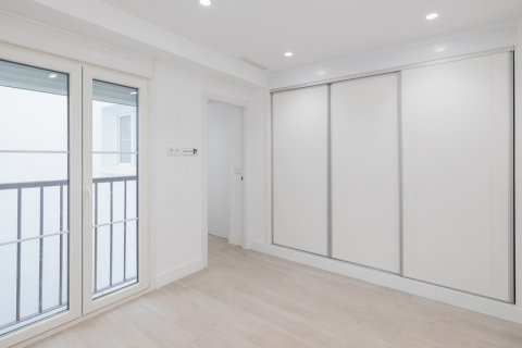 Dvīņu māja pārdošanā Cadiz, Spānijā 4 istabas, 144.77 m2 Nr. 106086 - attēls 4