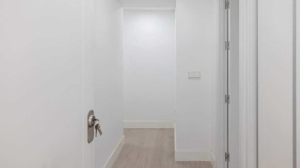 Paritalo Cadiz, Espanja 4 makuuhuonetta, 144.77 m2 No. 106086