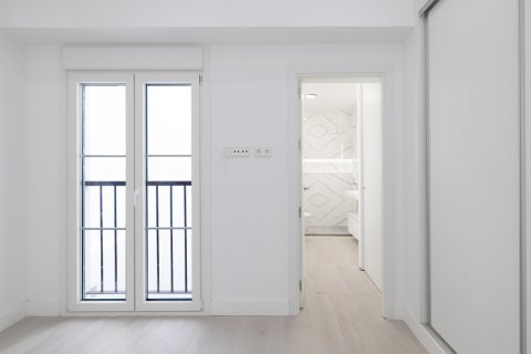 Apartment for sale Cadiz, Spain 2 bedrooms, 101.02 sq.m. No. 106089 - photo 10