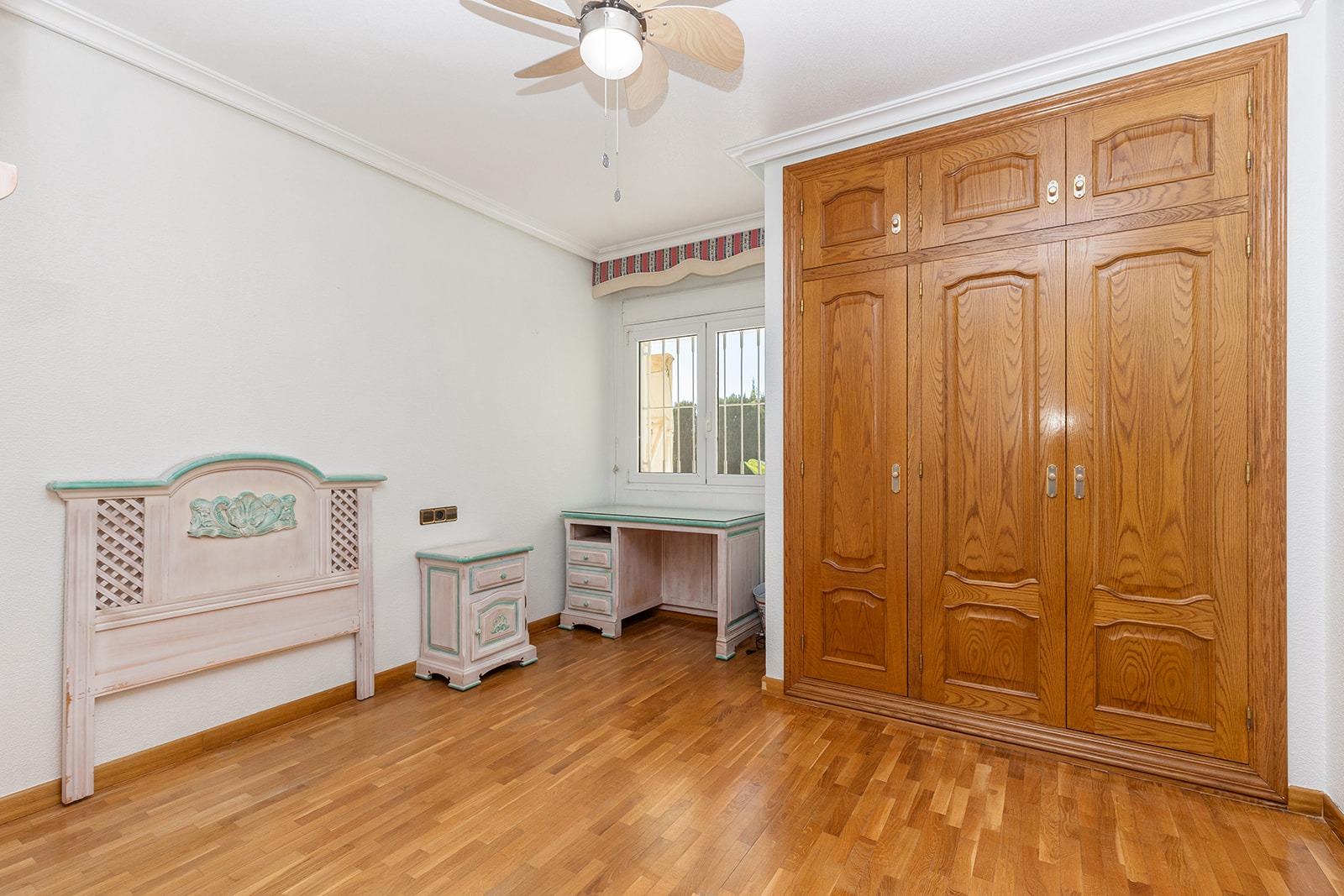 Villa à Torrevieja, Alicante, Espagne 5 chambres,  No. 114660