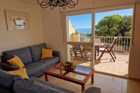 Huoneisto myytävänä Dehesa De Campoamor, Alicante, Espanja, 2 makuuhuonetta, 80 m2 No. 114527 - kuva 3