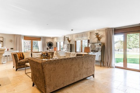 Willa Las Rozas de Madrid, Madrid, Hiszpania 5 sypialni, 650 mkw. nr 106857 – zdjęcie 4