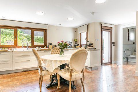 Willa Las Rozas de Madrid, Madrid, Hiszpania 5 sypialni, 650 mkw. nr 106857 – zdjęcie 8