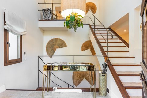 Willa Las Rozas de Madrid, Madrid, Hiszpania 5 sypialni, 650 mkw. nr 106857 – zdjęcie 15