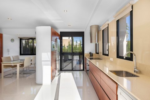 Villa for sale La Zenia, Alicante, Spain 5 bedrooms, 296 sq.m. No. 114756 - photo 14