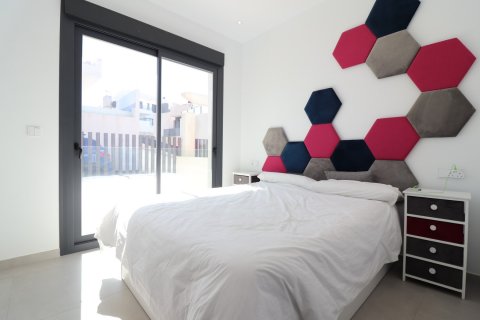 Продажа виллы Сьюдад Кесада, Аликанте, Испания 3 спальни, 200м2 №114753 - фото 14