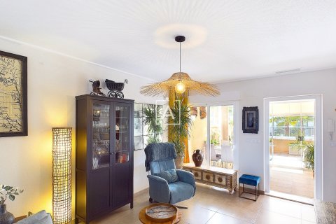 Продажа квартиры Вилламартин, Аликанте, Испания 2 спальни, 96м2 №114788 - фото 14
