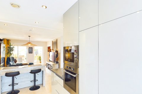 Продажа квартиры Вилламартин, Аликанте, Испания 2 спальни, 96м2 №114788 - фото 25