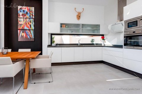 Villa for sale Pilar de la Horadada, Alicante, Spain 3 bedrooms, 111 sq.m. No. 108416 - photo 5