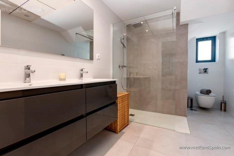 Villa for sale Pilar de la Horadada, Alicante, Spain 3 bedrooms, 111 sq.m. No. 108416 - photo 10