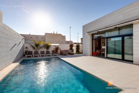 Villa for sale Pilar de la Horadada, Alicante, Spain 3 bedrooms, 111 sq.m. No. 108416 - photo 2