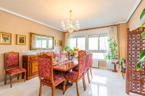 Villa for sale Pozuelo de Alarcon, Madrid, Spain 7 bedrooms, 840 sq.m. No. 107482 - photo 10