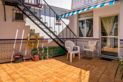 House à vendre Estepona, Malaga, Espagne, 4 chambres, 232 m2 No. 107481 - photo 15