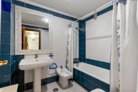 Apartment for sale Torrevieja, Alicante, Spain 4 bedrooms, 152 sq.m. No. 94071 - photo 15