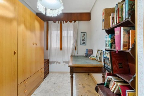 Apartment for sale Torrevieja, Alicante, Spain 4 bedrooms, 152 sq.m. No. 94071 - photo 13