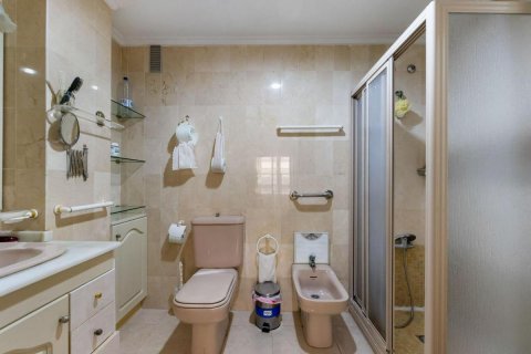 Apartment for sale Torrevieja, Alicante, Spain 4 bedrooms, 152 sq.m. No. 94071 - photo 12