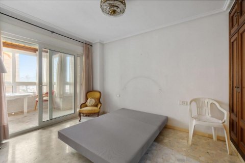 Apartment for sale Torrevieja, Alicante, Spain 4 bedrooms, 152 sq.m. No. 94071 - photo 10