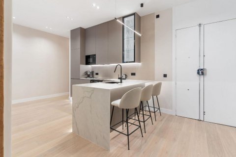 Apartment for sale Madrid, Spain 3 bedrooms, 125 sq.m. No. 90103 - photo 8