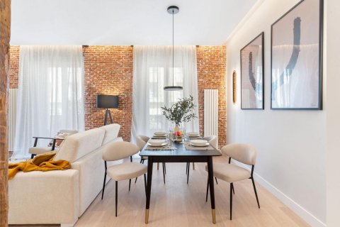 Apartment for sale Madrid, Spain 3 bedrooms, 125 sq.m. No. 90103 - photo 3