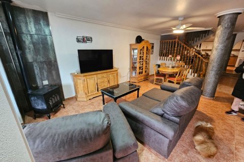 House for sale Dolores, Alicante, Spain 4 bedrooms, 250 sq.m. No. 91642 - photo 2
