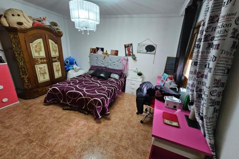 House for sale Dolores, Alicante, Spain 4 bedrooms, 250 sq.m. No. 91642 - photo 7