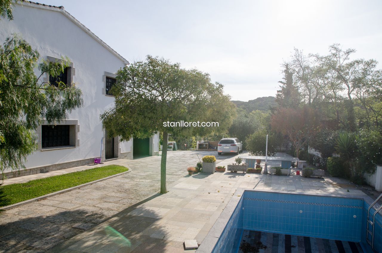 Māja Blanes, Girona, Spānijā 7 istabas, 400 m2 Nr. 104062