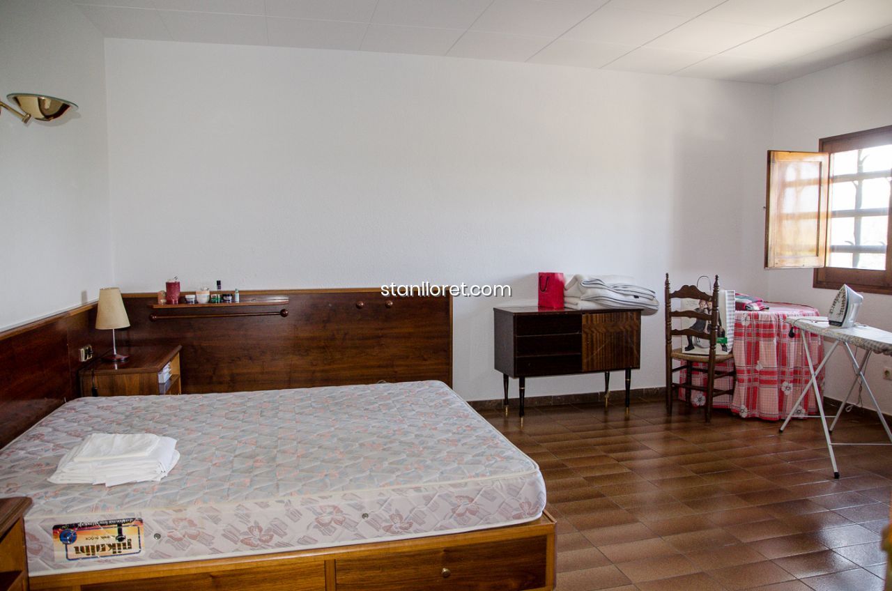 Māja Blanes, Girona, Spānijā 7 istabas, 400 m2 Nr. 104062