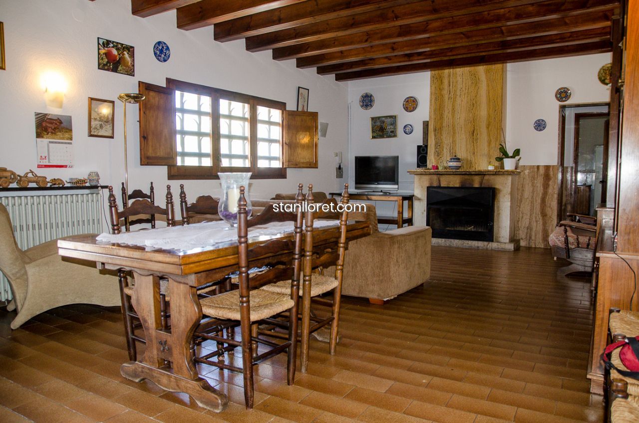 Māja Blanes, Girona, Spānijā 7 istabas, 400 m2 Nr. 104062